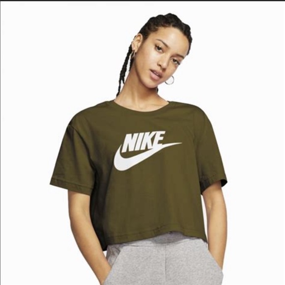 Nike Tops - NIKE SPORTSWEAR Essential Tee